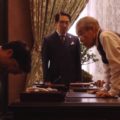 半沢直樹8話で箕部に首を垂れる半沢直樹（堺雅人）